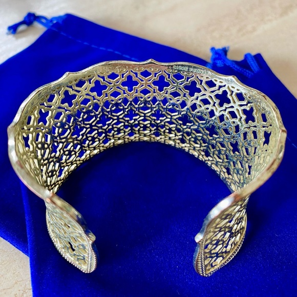 KENDRA SCOTT Candice Statement Cuff Bracelet in Gold - Picture 3 of 5